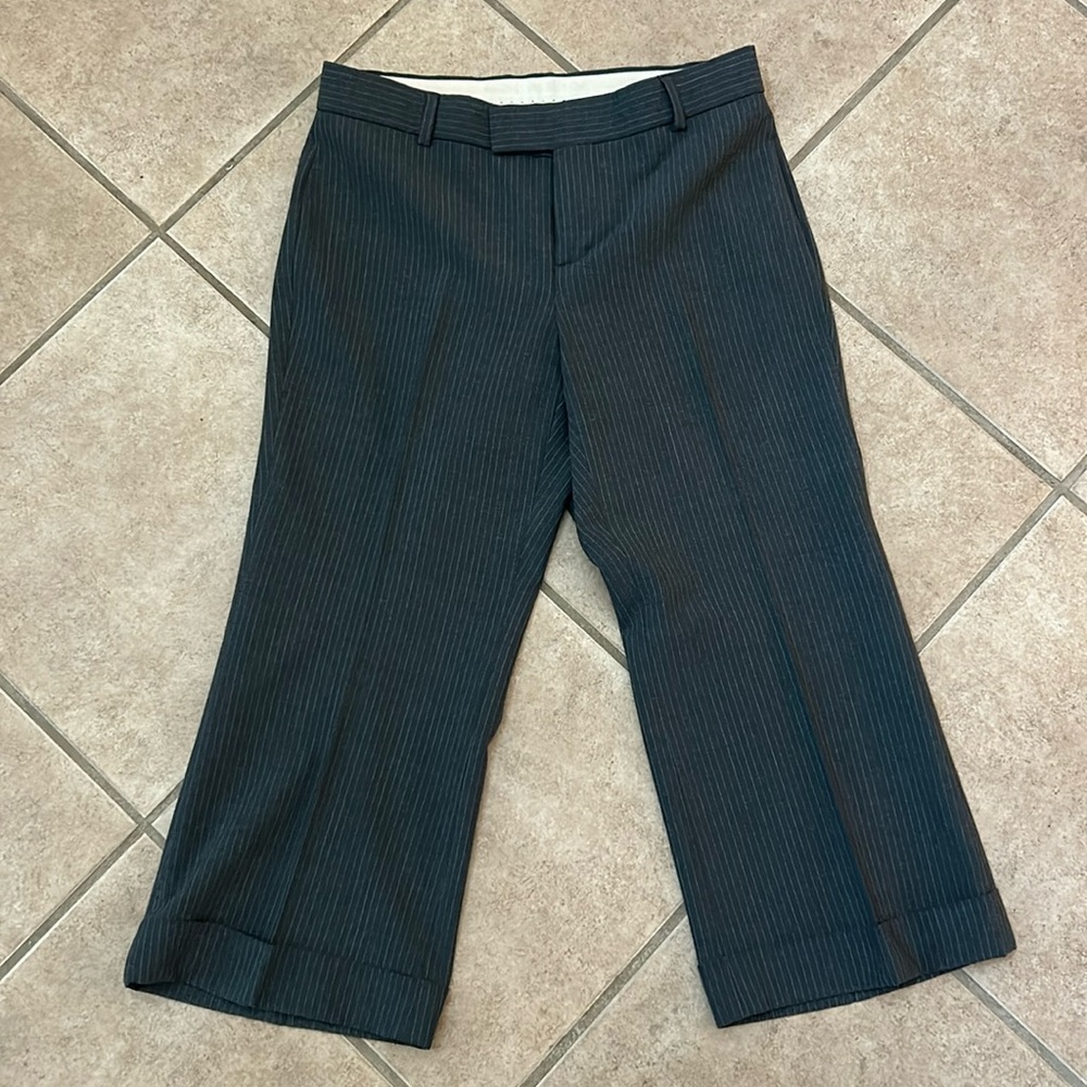 ❤️Gap Capris w/ Pinstripes